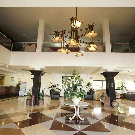 Bahari Inn Tegal Eksteriør billede