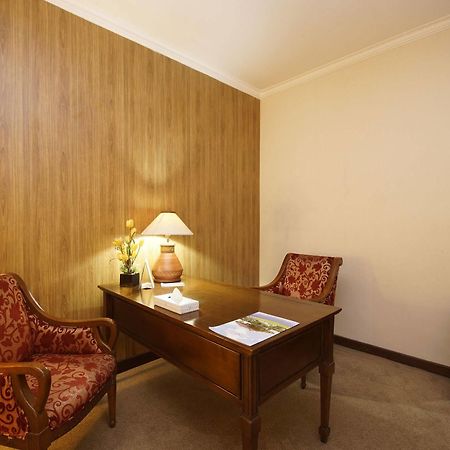 Bahari Inn Tegal Eksteriør billede